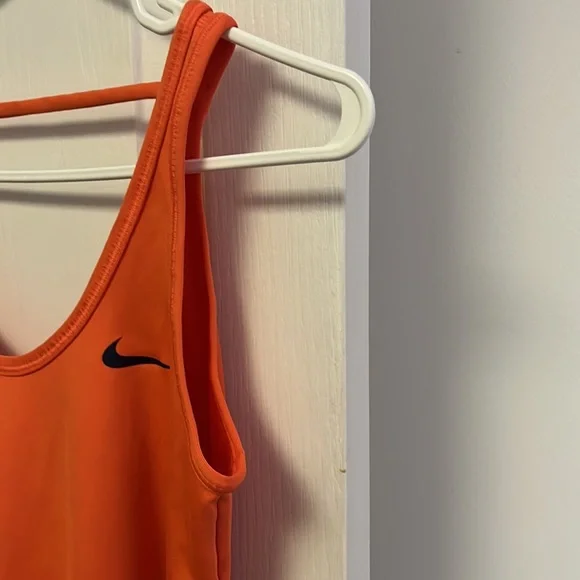 Nike Colour Block Top - Picture 6 of 9